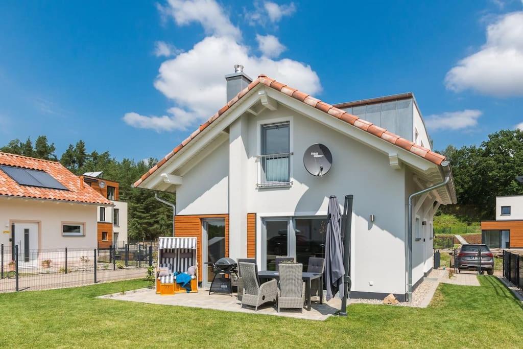 5 Sterne-Ferienhaus Eisvogel Am See Mit Sauna Und Kamin Krakow am See Bagian luar foto