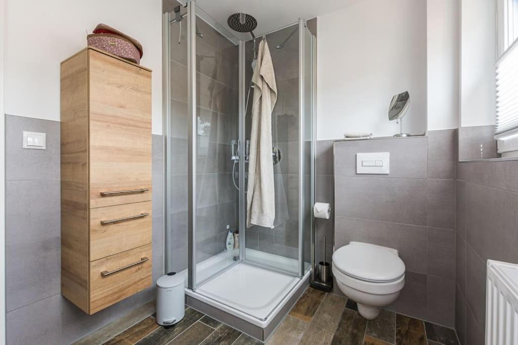 5 Sterne-Ferienhaus Eisvogel Am See Mit Sauna Und Kamin Krakow am See Bagian luar foto