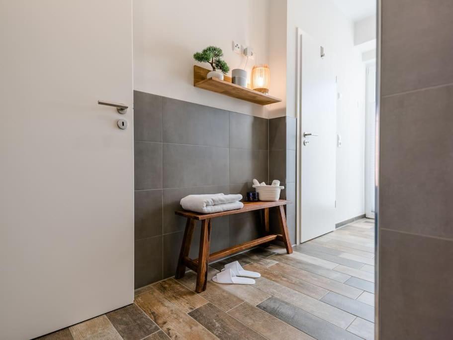 5 Sterne-Ferienhaus Eisvogel Am See Mit Sauna Und Kamin Krakow am See Bagian luar foto