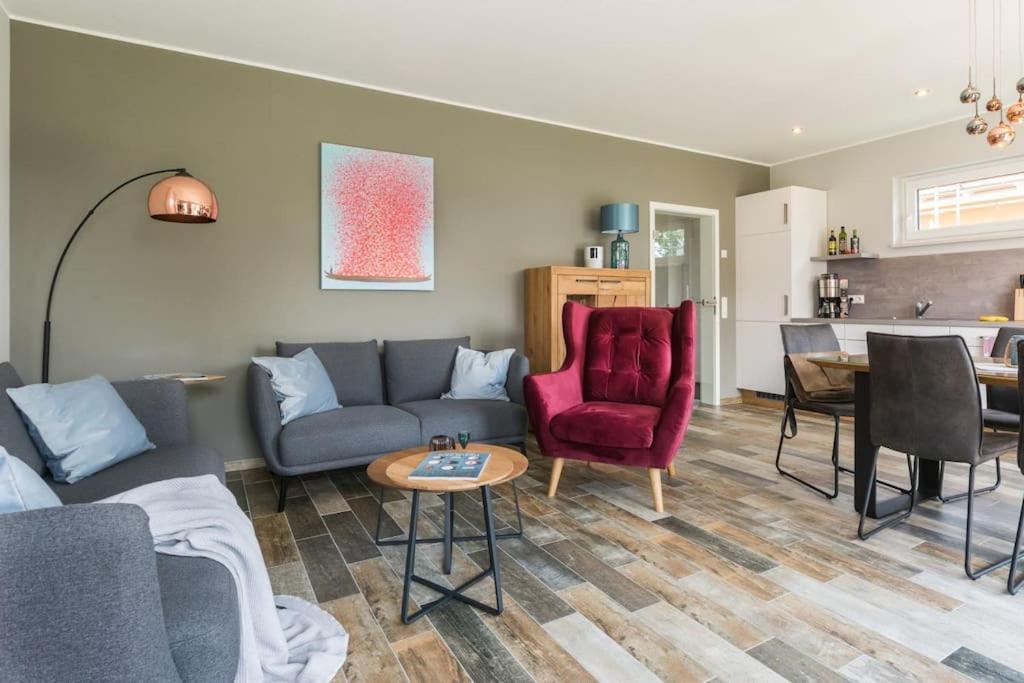 5 Sterne-Ferienhaus Eisvogel Am See Mit Sauna Und Kamin Krakow am See Bagian luar foto